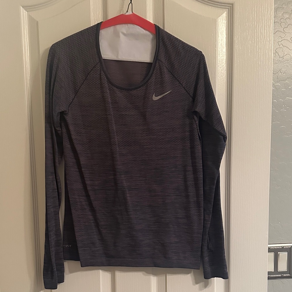 Nike Women’s Dri-Fit Purple Long Sleeve Performance Shirt Small